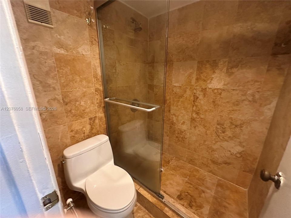 В аренду: $2,375 (2 спален, 2 ванн, 1152 Квадратных фут)