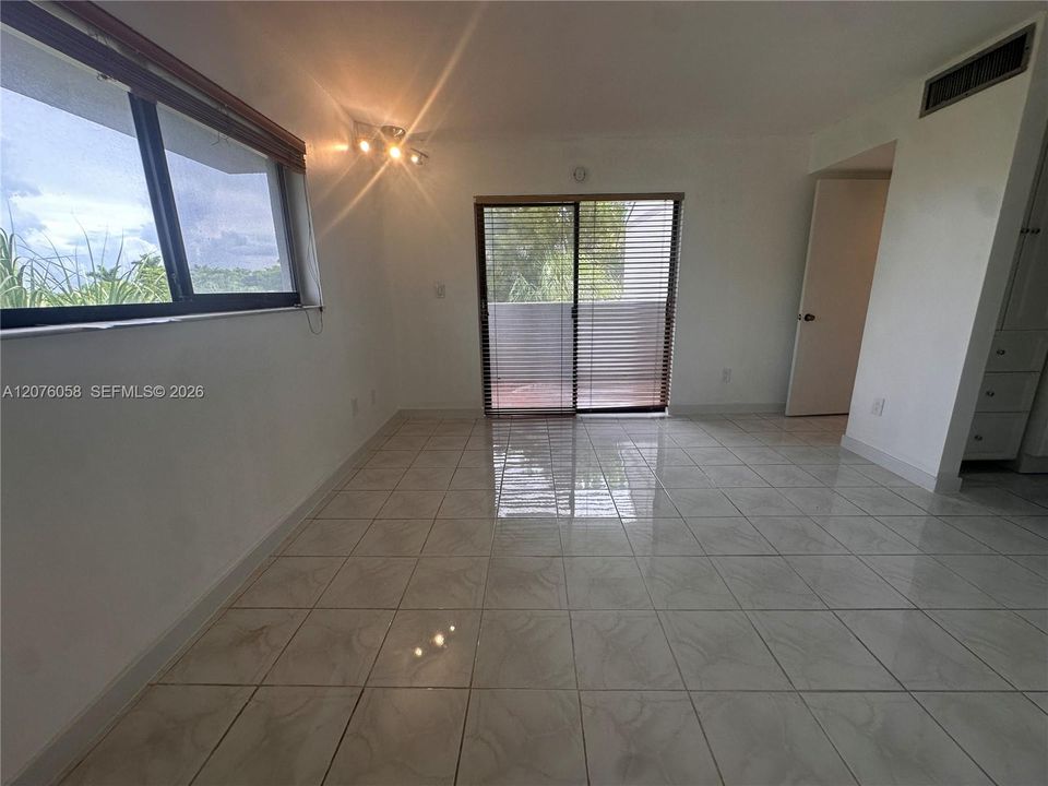 В аренду: $2,375 (2 спален, 2 ванн, 1152 Квадратных фут)