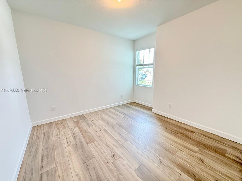 En Renta: $3,350 (3 camas, 2 baños, 1758 Pies cuadrados)