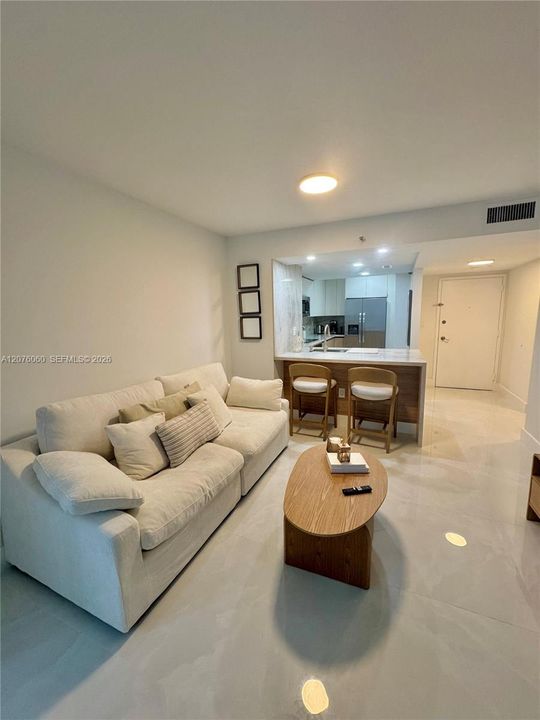 For Rent: $2,700 (1 beds, 1 baths, 593 Square Feet)
