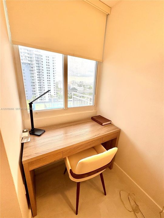 For Rent: $2,700 (1 beds, 1 baths, 593 Square Feet)