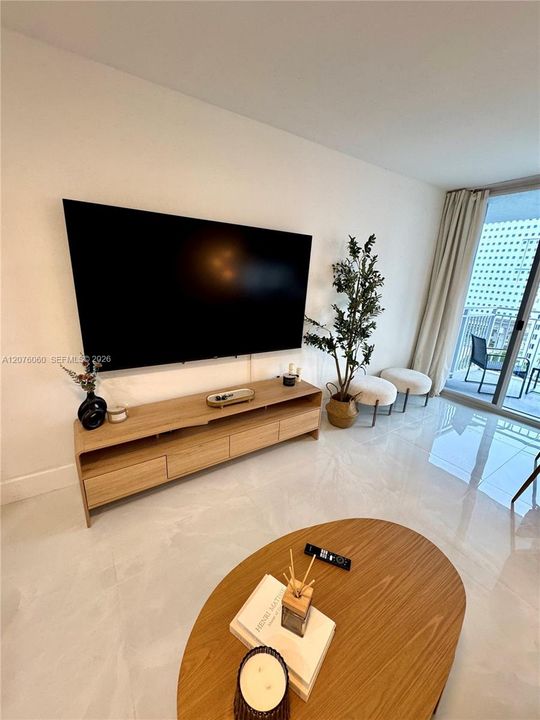 For Rent: $2,700 (1 beds, 1 baths, 593 Square Feet)