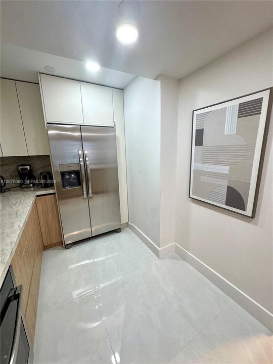 For Rent: $2,700 (1 beds, 1 baths, 593 Square Feet)