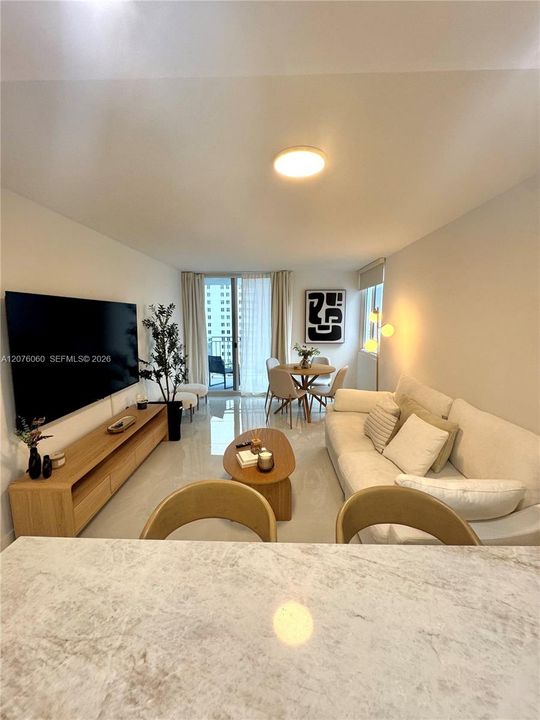 For Rent: $2,700 (1 beds, 1 baths, 593 Square Feet)
