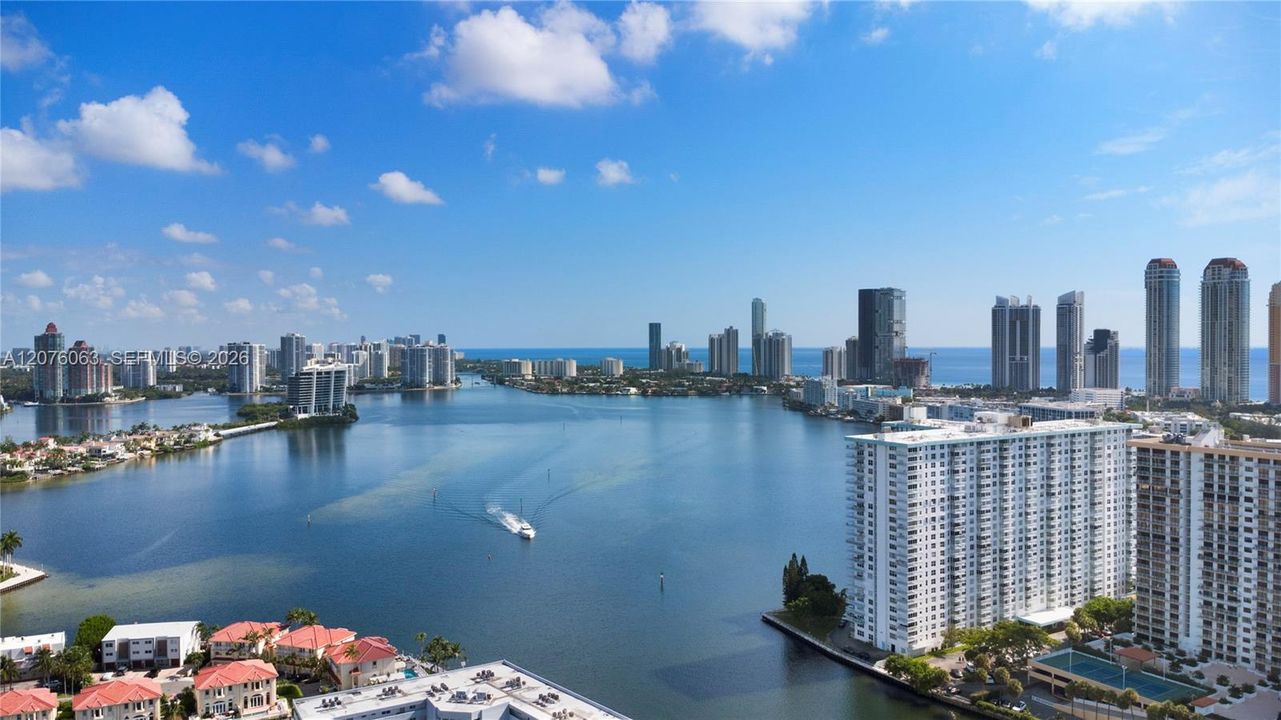 En Venta: $445,000 (2 camas, 2 baños, 1488 Pies cuadrados)