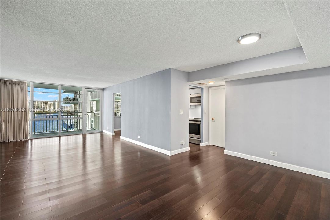 En Venta: $445,000 (2 camas, 2 baños, 1488 Pies cuadrados)