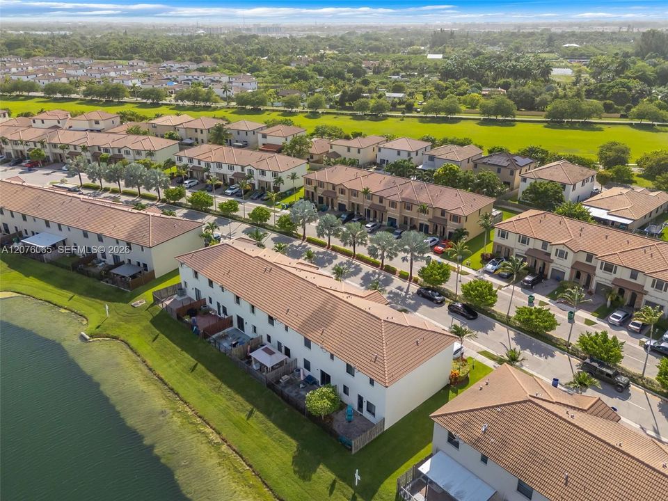 На продажу: $440,000 (3 спален, 2 ванн, 1680 Квадратных фут)