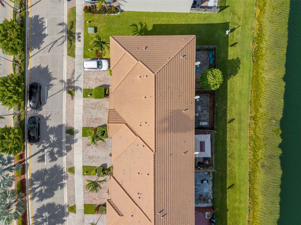 На продажу: $440,000 (3 спален, 2 ванн, 1680 Квадратных фут)