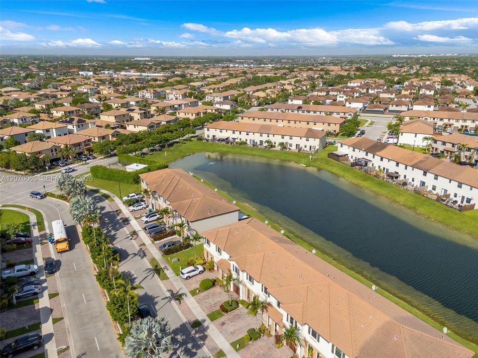 На продажу: $440,000 (3 спален, 2 ванн, 1680 Квадратных фут)