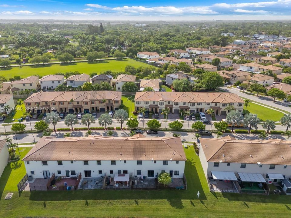На продажу: $440,000 (3 спален, 2 ванн, 1680 Квадратных фут)