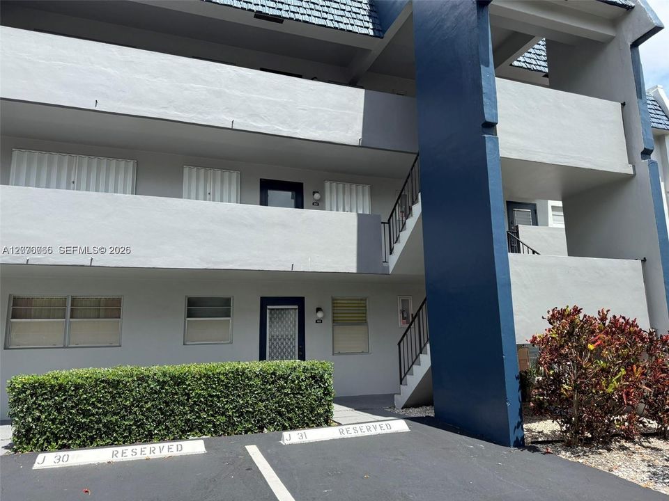 En Renta: $1,500 (2 camas, 2 baños, 930 Pies cuadrados)