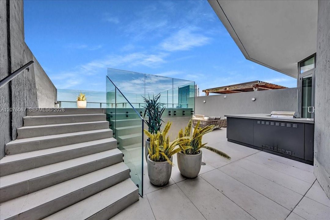 En Venta: $4,450,000 (4 camas, 4 baños, 2268 Pies cuadrados)