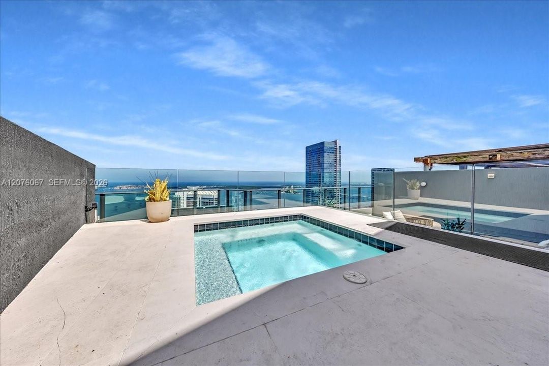 En Venta: $4,450,000 (4 camas, 4 baños, 2268 Pies cuadrados)
