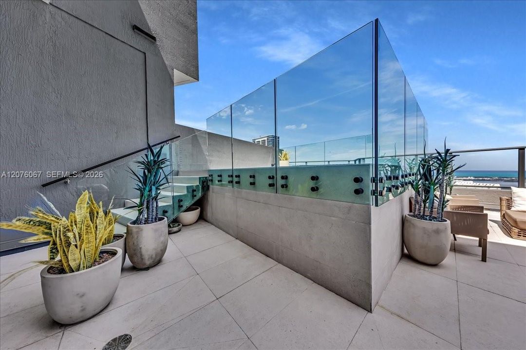 En Venta: $4,450,000 (4 camas, 4 baños, 2268 Pies cuadrados)