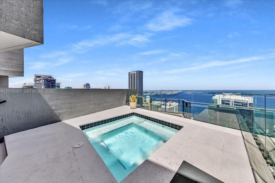 En Venta: $4,450,000 (4 camas, 4 baños, 2268 Pies cuadrados)