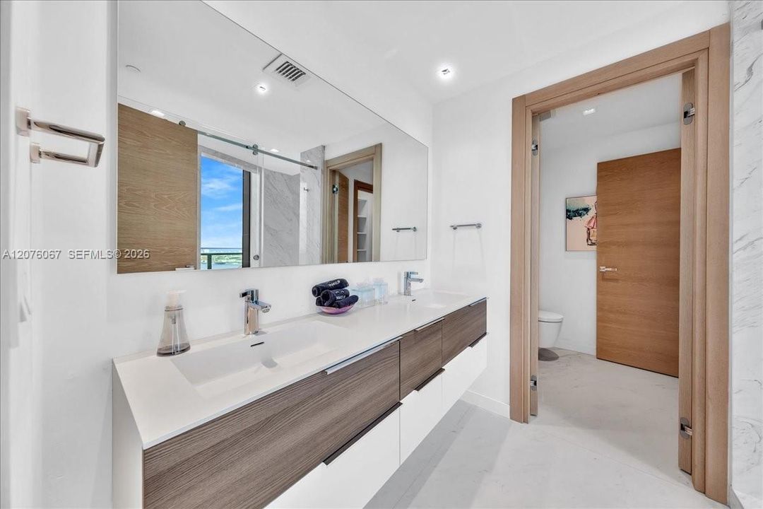 En Venta: $4,450,000 (4 camas, 4 baños, 2268 Pies cuadrados)