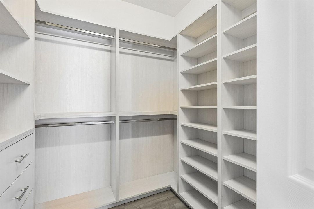 33-web-or-mls-W 110th Ter-S2008-033