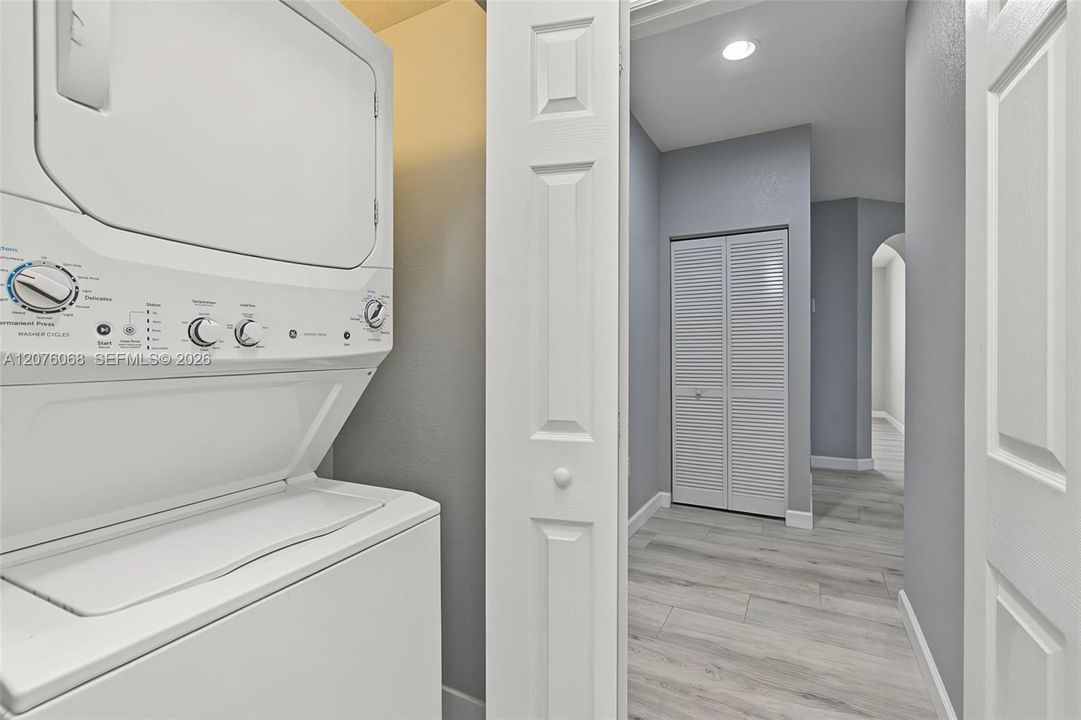 For Sale: $655,000 (5 beds, 3 baths, 3196 Square Feet)
