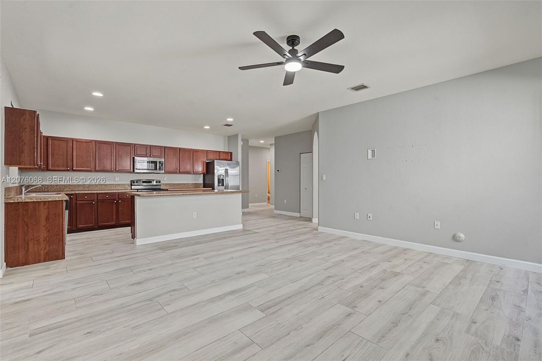 For Sale: $655,000 (5 beds, 3 baths, 3196 Square Feet)