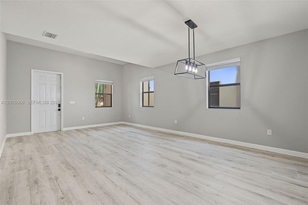 For Sale: $655,000 (5 beds, 3 baths, 3196 Square Feet)