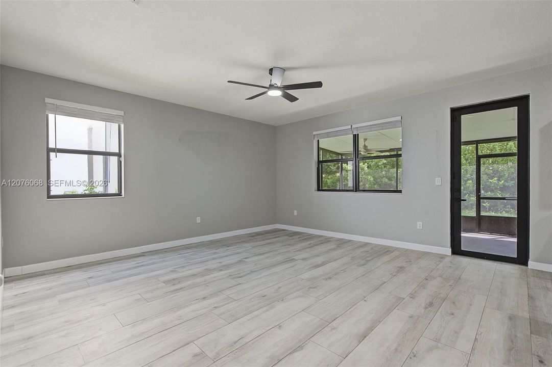 For Sale: $655,000 (5 beds, 3 baths, 3196 Square Feet)