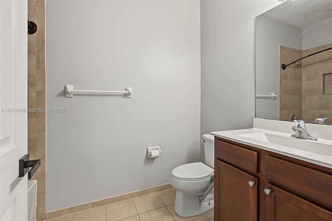 For Sale: $655,000 (5 beds, 3 baths, 3196 Square Feet)