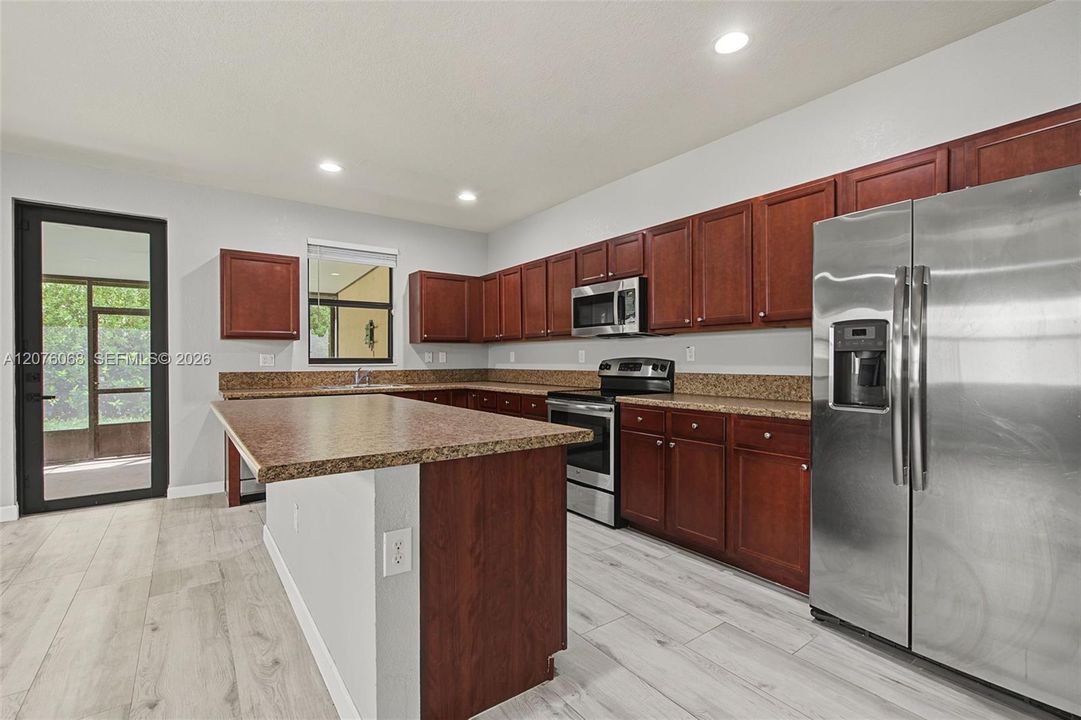 For Sale: $655,000 (5 beds, 3 baths, 3196 Square Feet)