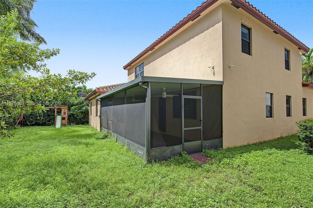 For Sale: $655,000 (5 beds, 3 baths, 3196 Square Feet)