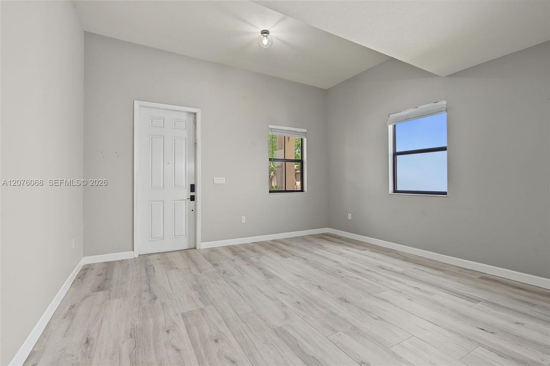 For Sale: $655,000 (5 beds, 3 baths, 3196 Square Feet)