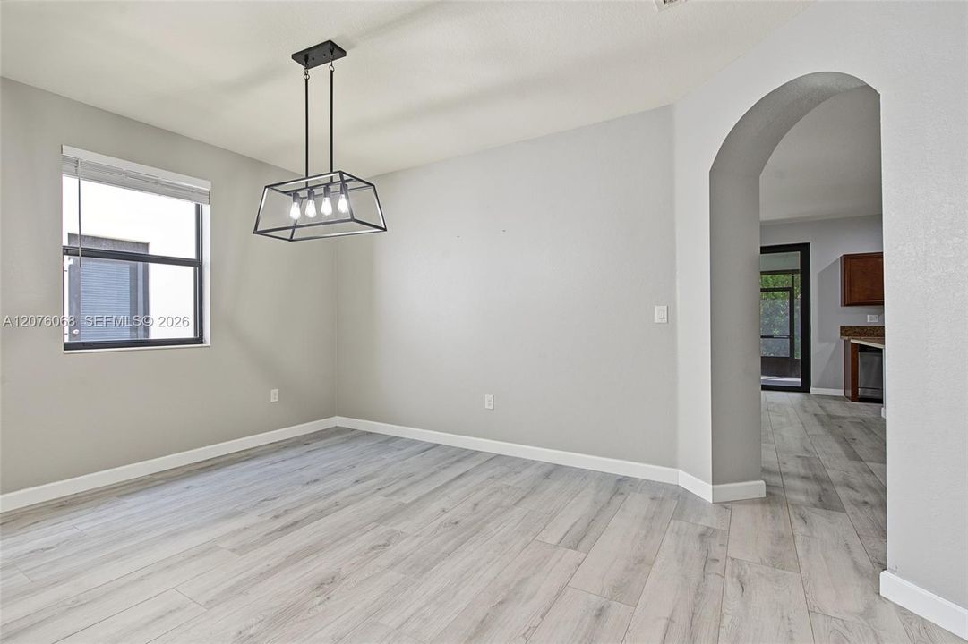 For Sale: $655,000 (5 beds, 3 baths, 3196 Square Feet)
