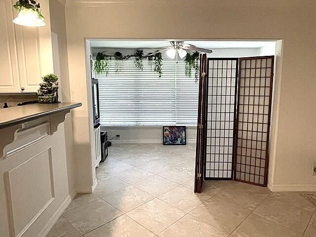 Enclosed Florida room