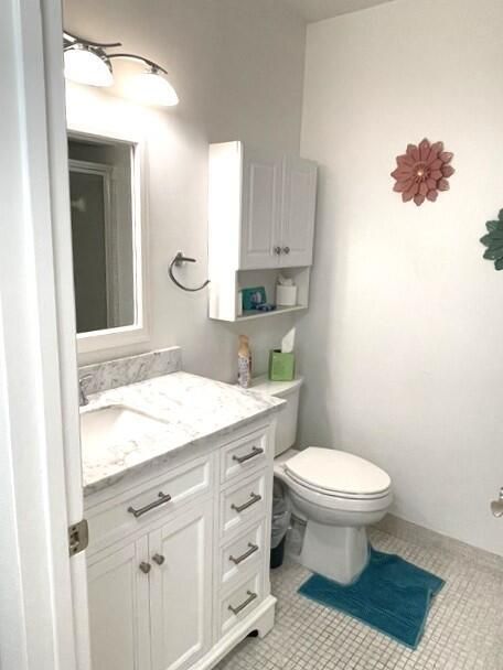 Full Guest Bathroom
