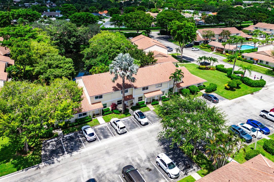 032-6351WalkCircle-BocaRaton-FL-33433-FU