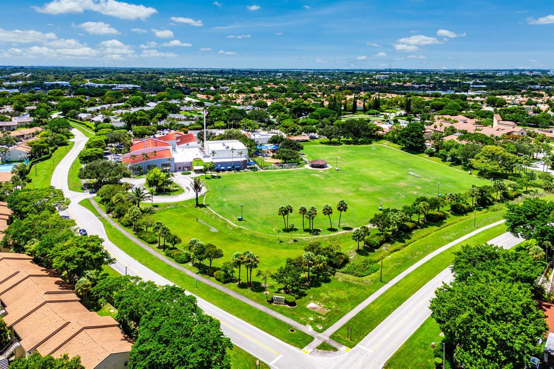 041-6351WalkCircle-BocaRaton-FL-33433-FU