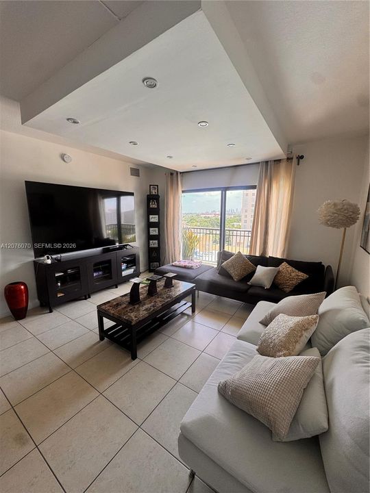 For Rent: $2,900 (2 beds, 2 baths, 1125 Square Feet)