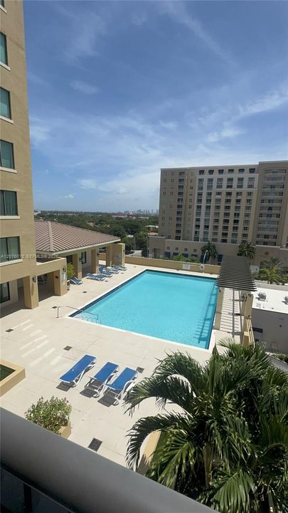 For Rent: $2,900 (2 beds, 2 baths, 1125 Square Feet)