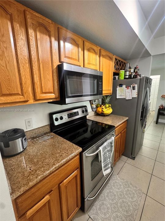 For Rent: $2,900 (2 beds, 2 baths, 1125 Square Feet)