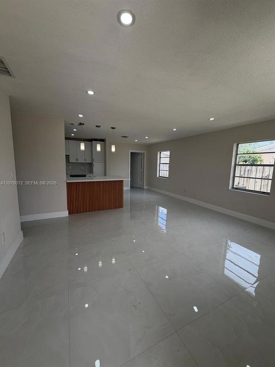 En Renta: $3,500 (4 camas, 2 baños, 1496 Pies cuadrados)
