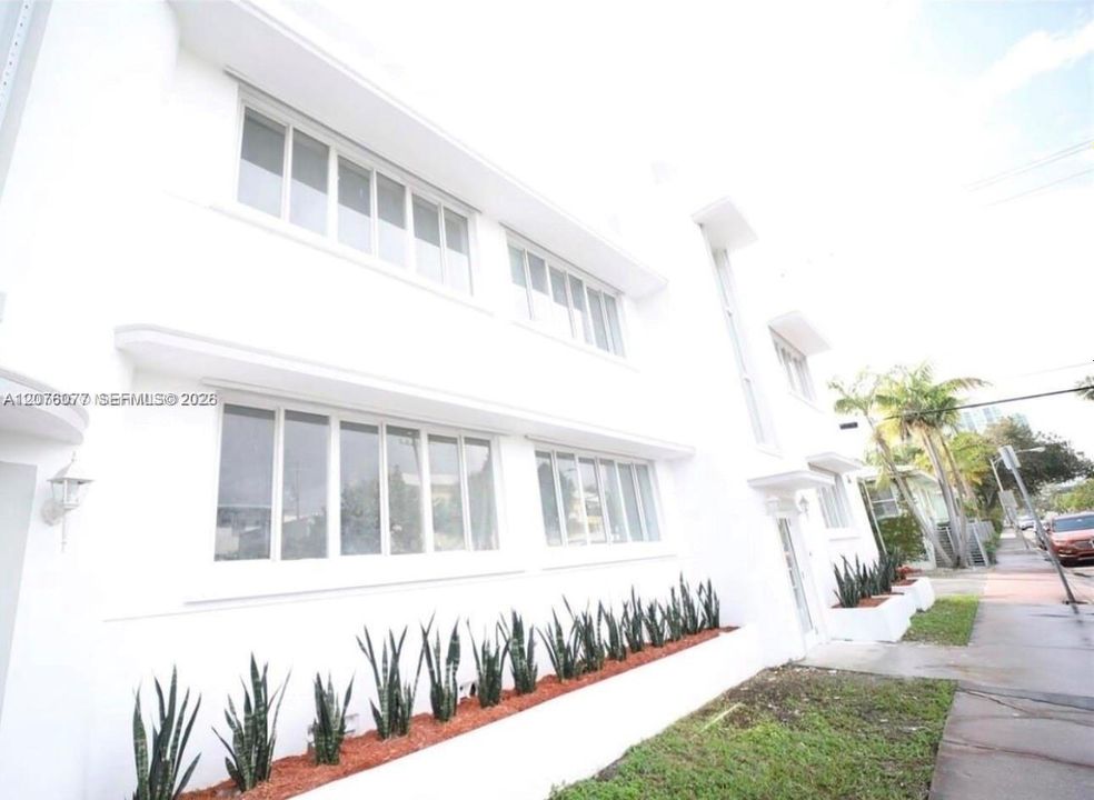 For Rent: $2,125 (1 beds, 1 baths, 534 Square Feet)