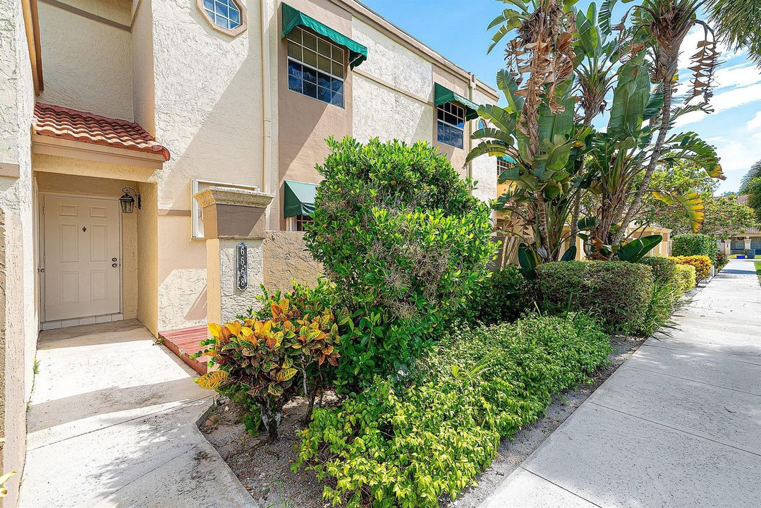 004-6668ViaRegina-BocaRaton-FL-33433-SMA