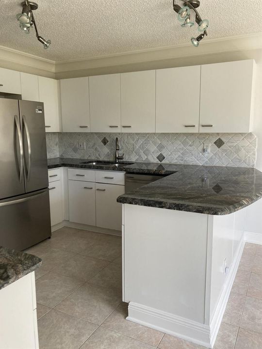 7680StoneHarbourDrive3_72034_4