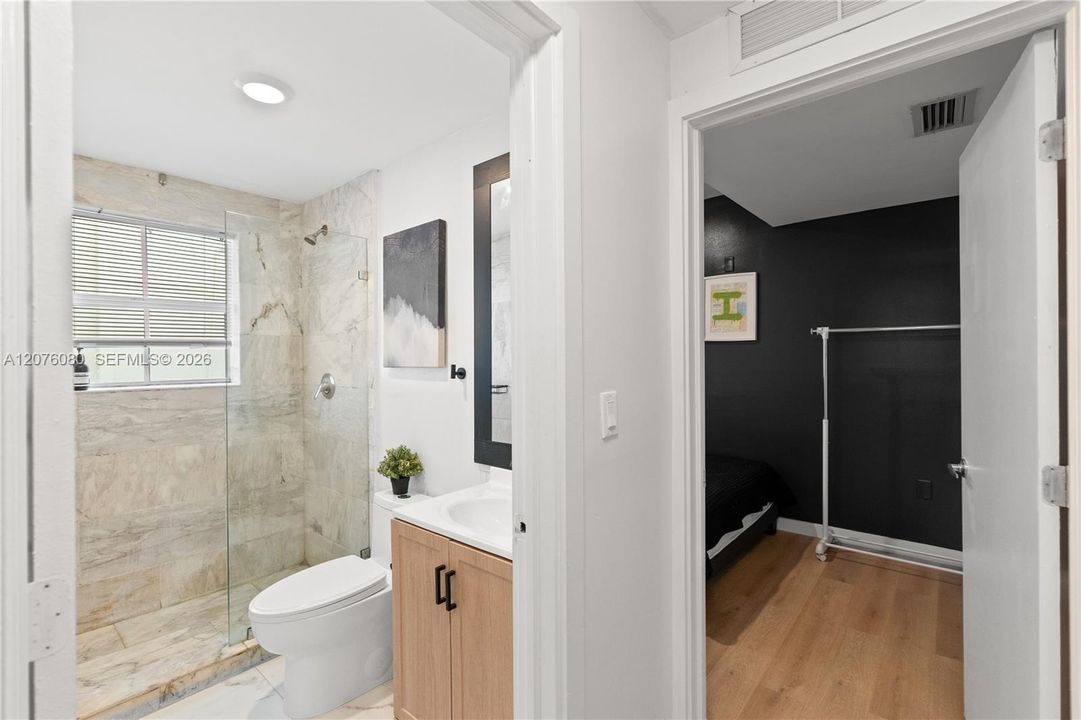 For Rent: $2,300 (2 beds, 1 baths, 469 Square Feet)