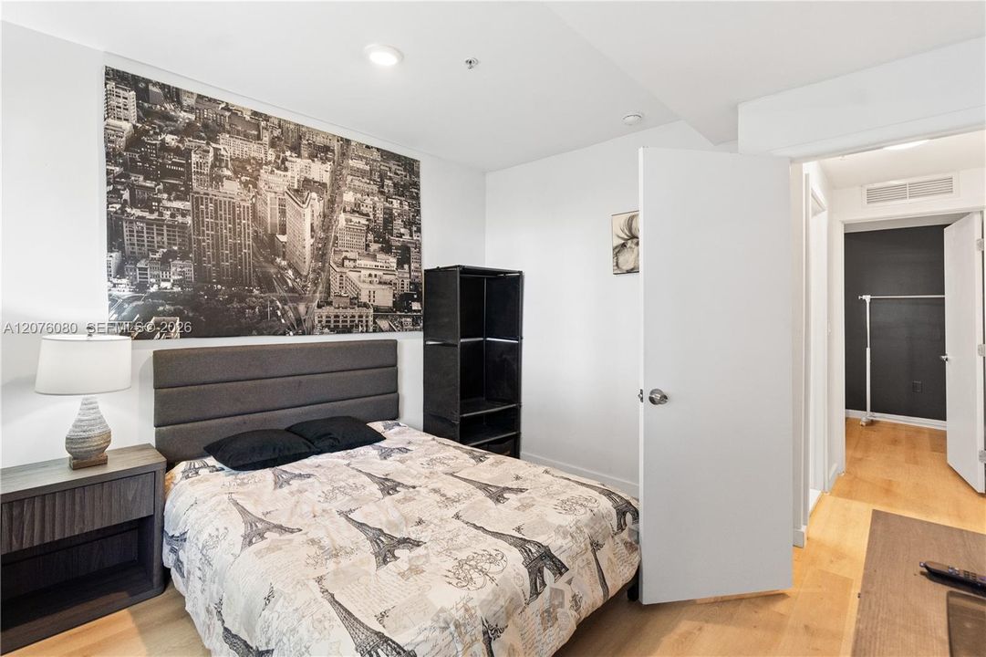 For Rent: $2,300 (2 beds, 1 baths, 469 Square Feet)