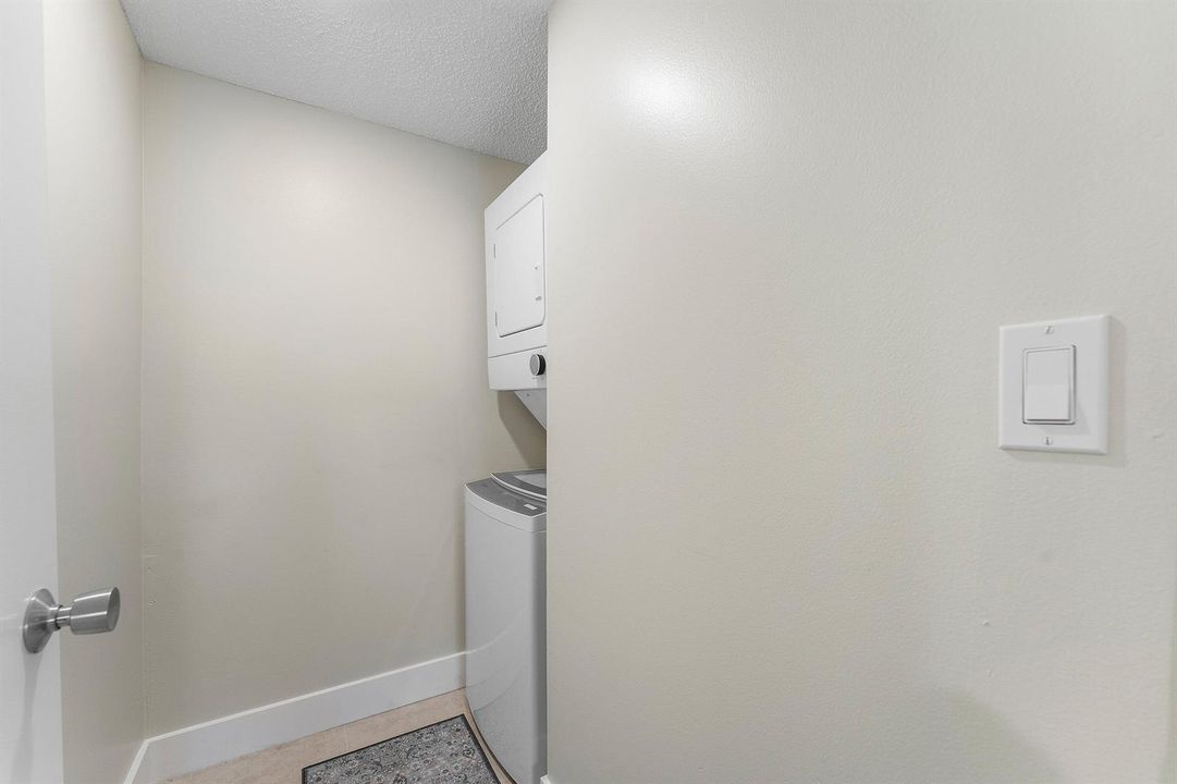 013-1605US1-M2108-Jupiter-FL-33477-SMALL