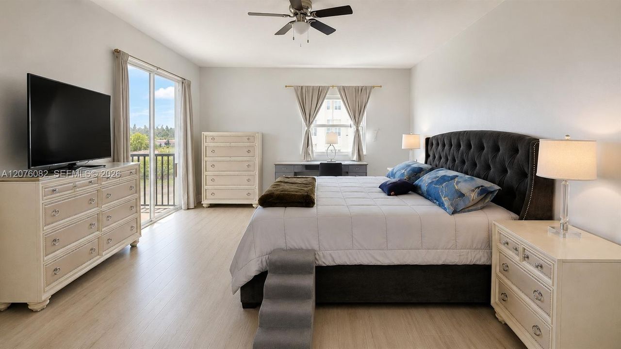 En Venta: $480,000 (2 camas, 2 baños, 1700 Pies cuadrados)