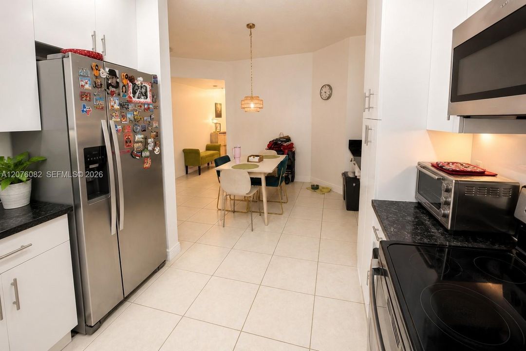 En Venta: $480,000 (2 camas, 2 baños, 1700 Pies cuadrados)
