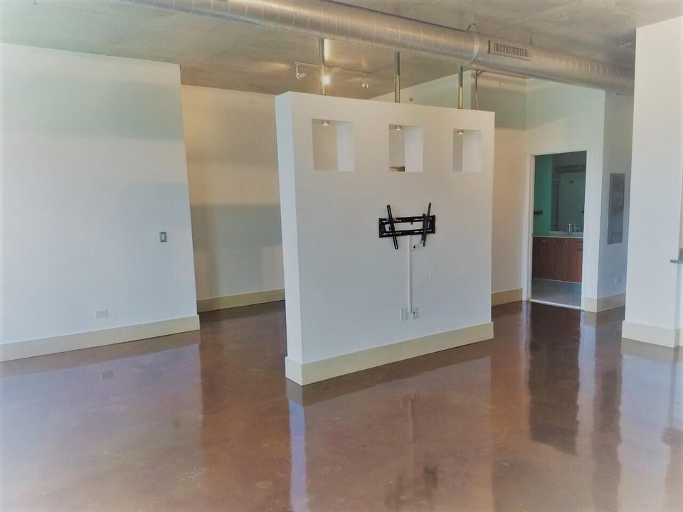 313Northeast2ndStreet_72040_16