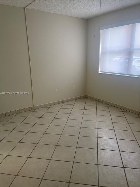 En Renta: $2,400 (2 camas, 2 baños, 1000 Pies cuadrados)