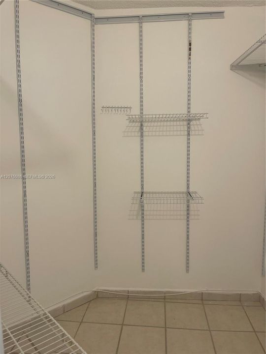 En Renta: $2,400 (2 camas, 2 baños, 1000 Pies cuadrados)