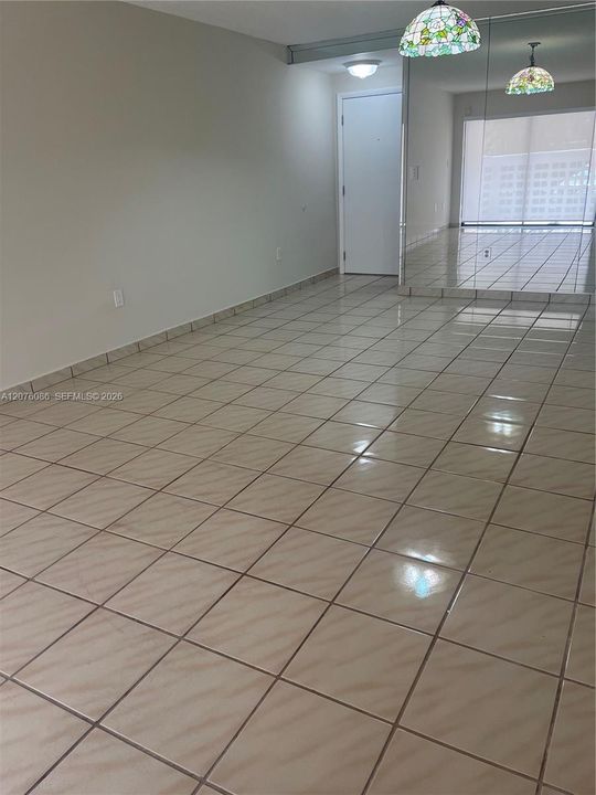 En Renta: $2,400 (2 camas, 2 baños, 1000 Pies cuadrados)
